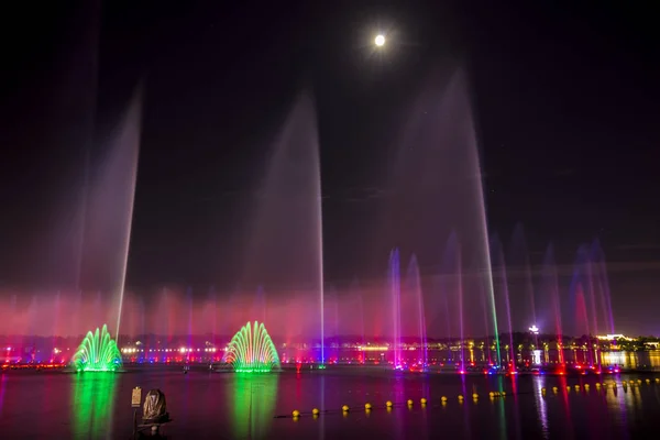 Music fountain at night — Stock Photo, Image