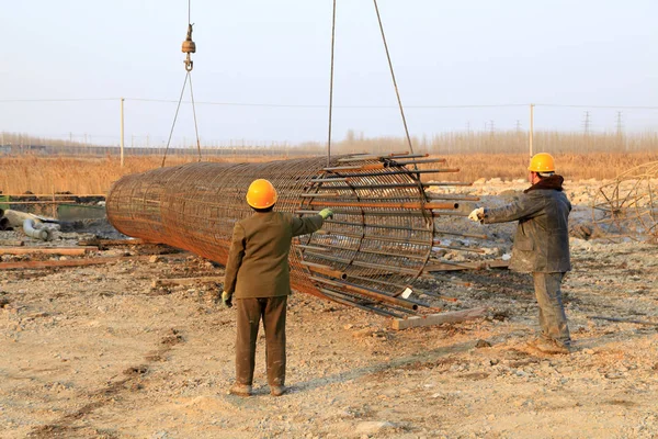 Bridge construction under performing the steel reinforcement of — Stock Photo, Image