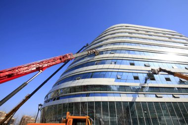 Modern ofis binası yapım aşamasındadır