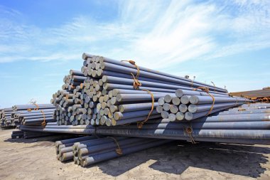 yuvarlak çelik bar yığını 