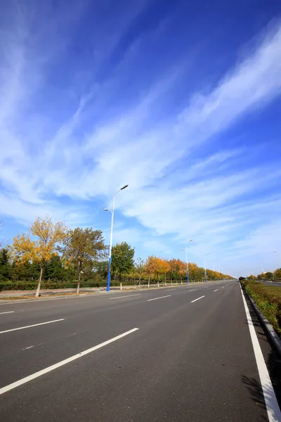 En otoño, paisaje de carretera —  Fotos de Stock