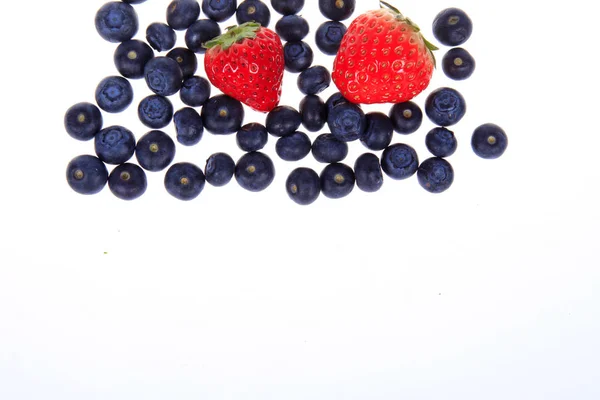 Blaubeeren und Erdbeeren — Stockfoto