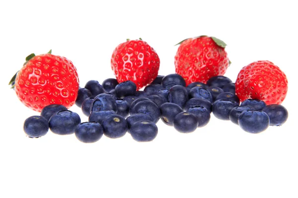 Blaubeeren und Erdbeeren — Stockfoto