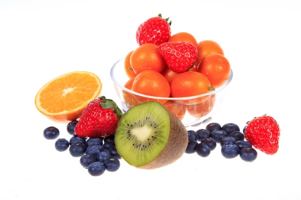 Blaubeer-Kiwi-Erdbeeren und Orangen — Stockfoto