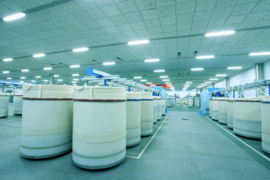 Dönen değirmenin atölyesi ve ekipmanı