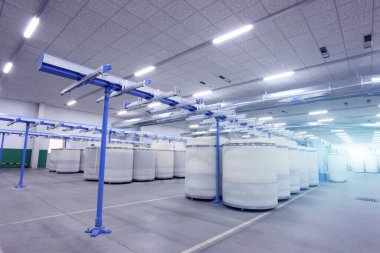 Dönen değirmenin atölyesi ve ekipmanı