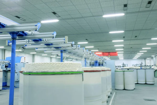 Dönen değirmenin atölyesi ve ekipmanı