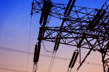 Sütun direğinin çizildiği gece, çok güzel.