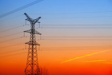 Sütun direğinin çizildiği gece, çok güzel.