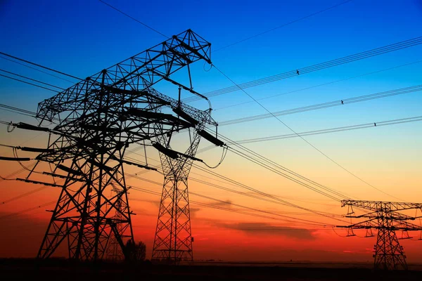 Silhouette Evening Electricity Transmission Pylon — Stock Photo, Image