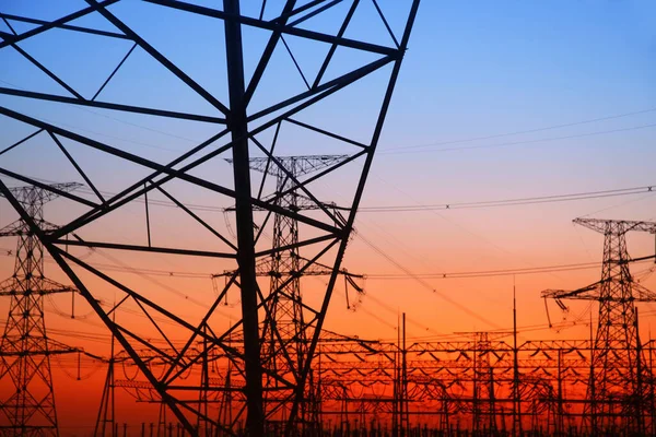 Silueta Del Pilón Electricidad Noche Muy Hermosa — Foto de Stock