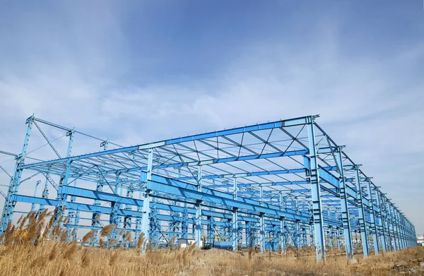 Stalen Frame Structuur Onder Blauwe Lucht — Stockfoto