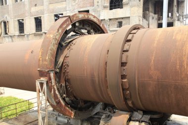 Endüstriyel park, eski çimento üretim ekipmanları