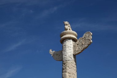 Antik Çin 'de taş oymalar çok güzeldir.