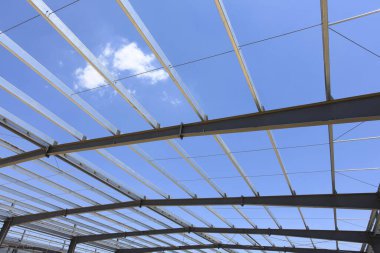 Çelik yapı yapım aşamasında.