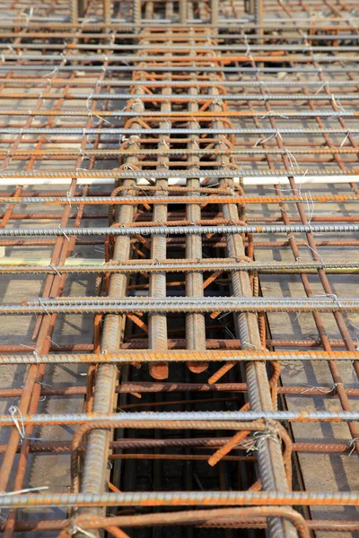 钢网架施工现场 — 图库照片