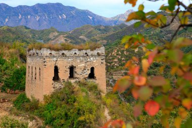Sonbaharda, Çin Seddi.