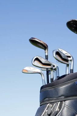 Bir golf kulübünün yakın çekimi.