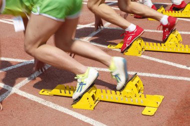 Sporcuların yarışı kısa sürdü.