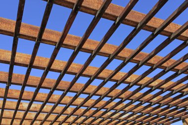 Parktaki gezinti alanı, ziyaretçilerin dinlenme yeri.