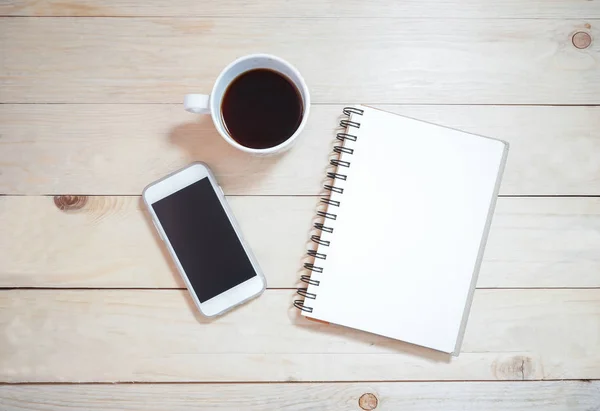 Ofis Resepsiyon ahşap notebook telefon ve kahve (kopya alanı ile)