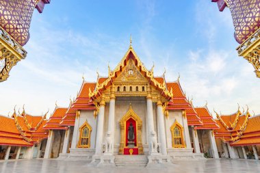 Bangkok 'taki Thai Mermer Tapınağı (Wat Benchamabophit Dusitvanaram),