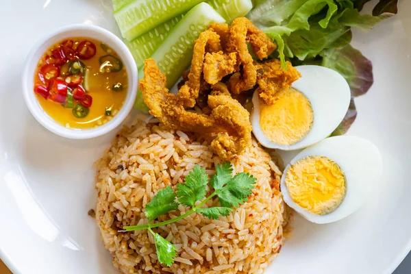 Chili rice in Thai authentic style on white plate. — Stock Photo, Image