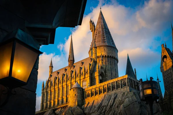 Σχολή Hogwarts Castle στο Harry Potter θεματική ταινία στα Universal Studios στην Οσάκα της Ιαπωνίας. — Φωτογραφία Αρχείου