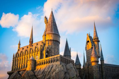 Osaka, Japonya 'daki Universal Stüdyoları' nda Harry Potter temalı filmdeki Hogwarts Şatosu.