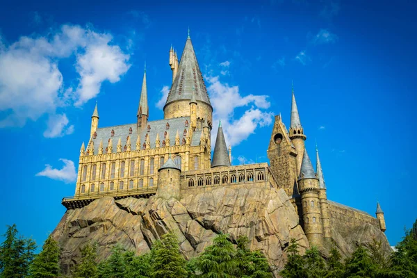 Osaka, Japonya 'daki Universal Stüdyoları' nda Harry Potter temalı filmdeki Hogwarts Şatosu.