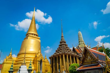 Wat Phra Kaew veya Zümrüt Buda Tapınağı. En iyilerinden biri.