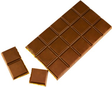 whit üzerinde izole Çikolata Karamel dolgulu bir kırık kiremit