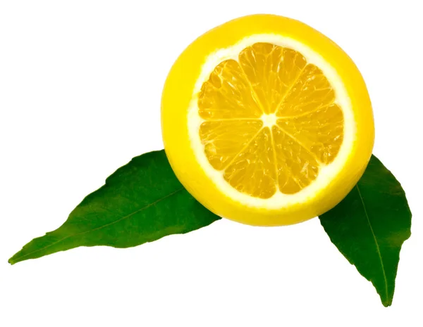 Szeletelt citrom, levelekkel, elszigetelt fehér background — Stock Fotó