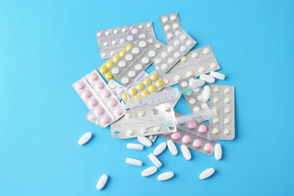 Medikamentenpillen Blisterverpackungen Tabletten Und Kapseln Auf Blauem Hintergrund — Stockfoto