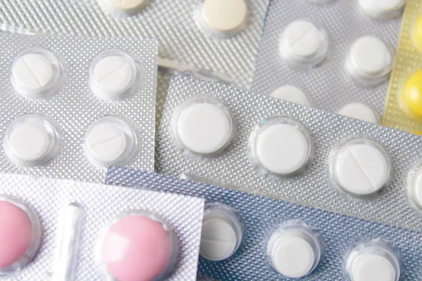 Medikamentenpillen Blisterverpackungen Tabletten Und Kapseln Auf Blauem Hintergrund — Stockfoto