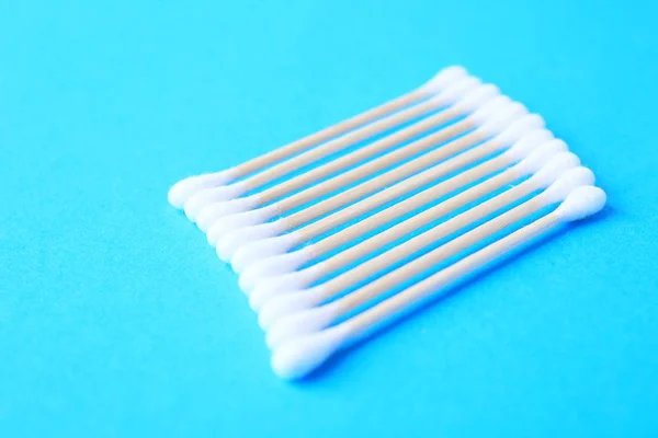 White Cotton Tipped Swabs Bud Ear Sticks Close Blue Background — Stock Photo, Image