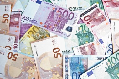 birçok banknot euro