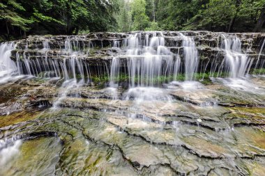 Au tren Michigan üst yarımadasında düşüyor
