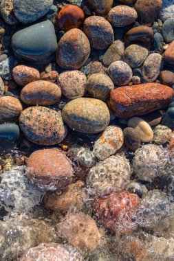 Superior gölünün taşlar ve sörf Michigan üst Yarımadası