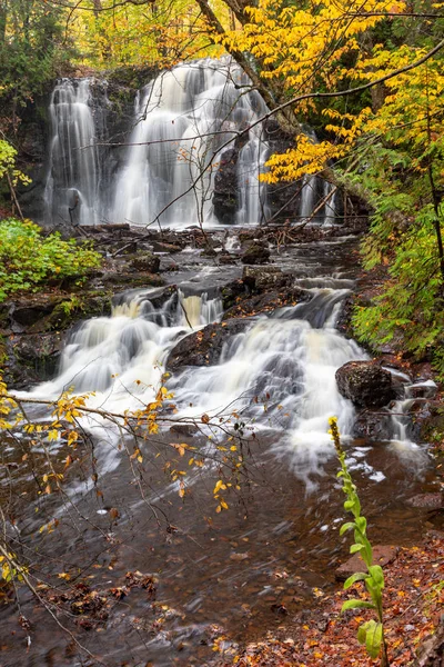 Upper Hungarian Falls cerca de Calumet Michigan, Estados Unidos — Foto de Stock