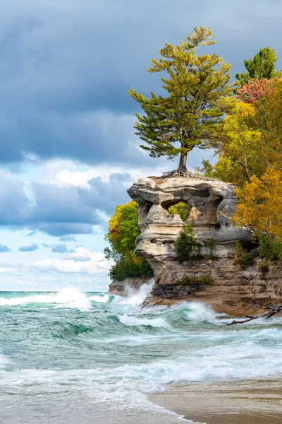 Chapel Rock och Lake Superior - övre halvön i Michigan, Usa — Stockfoto