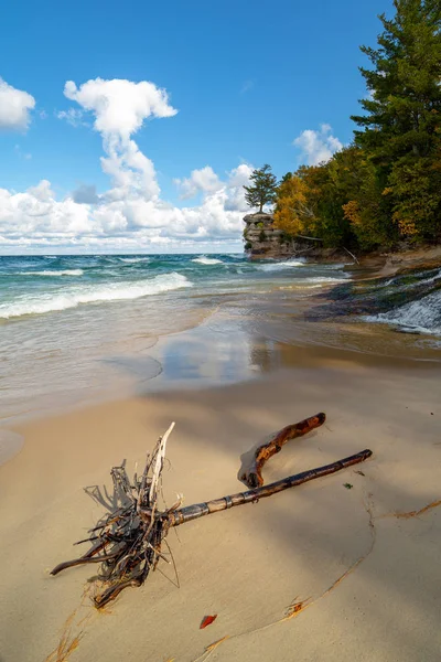 Şapel Beach adlı resimde kayalar Ulusal Lakeshore Michigan, ABD