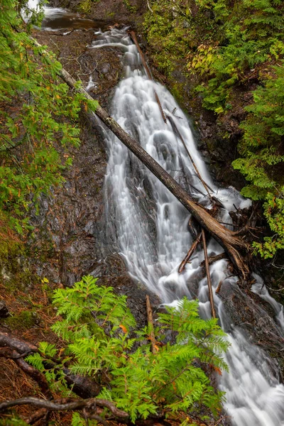 Otoño en Upper Jacobs Falls en la península superior de Michigan , —  Fotos de Stock