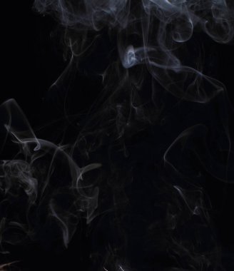 Siyah arka plan üzerine doku soyut beyaz duman
