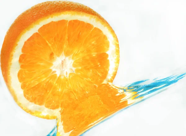水のオレンジ — ストック写真