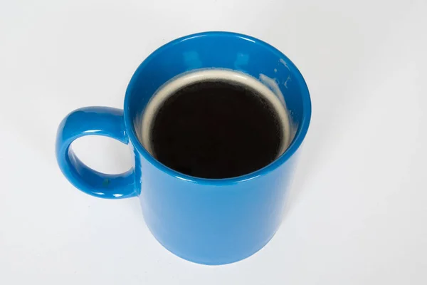 Blauer Becher Mit Heißem Schwarzen Kaffee — Stockfoto