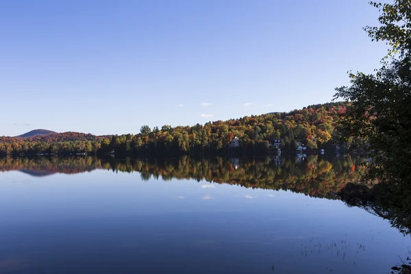 Lac-Superieur, Mont-tremblant, Quebec, Canada — Stock Photo © isogood ...
