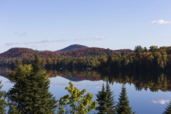 Lac-Superior eur, Mont-tremblant, Quebec, Canada — 图库照片