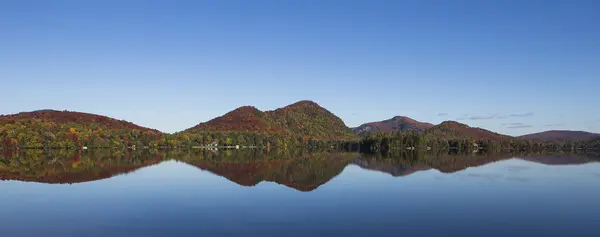 Lac-Superieur, Mont-tremblant, Quebec, Kanada — Zdjęcie stockowe