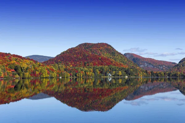 Lac-Superieur, Mont-tremblant, Quebec, Kanada — Zdjęcie stockowe